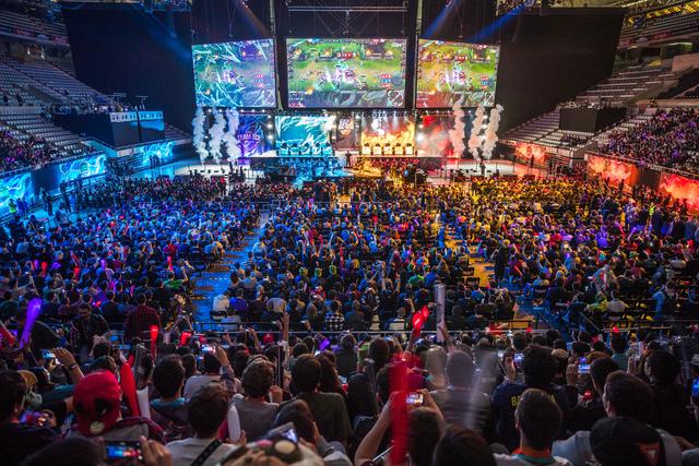 詹姆斯以一 詹姆斯以一