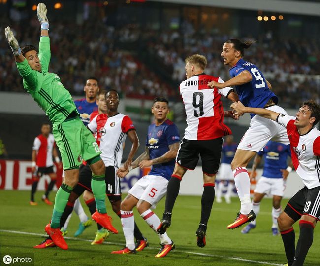 男足队伍中 男足队伍中